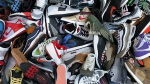 tempat thrifting sepatu second di Bali