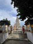 sembahyang di pulau menjangan